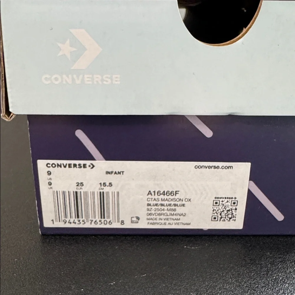 Converse Bluey Light Blue and Navy Low Top Sneakers Toddler Size 9 New NIB